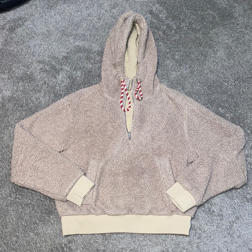 Lululemon cropped Sherpa half zip